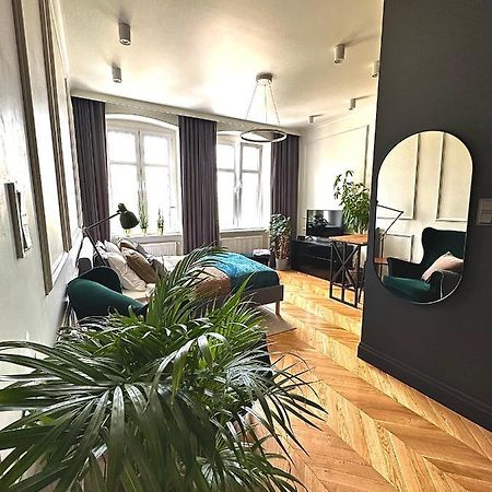 Apartament Grafitowy Apartment Poznan Bagian luar foto