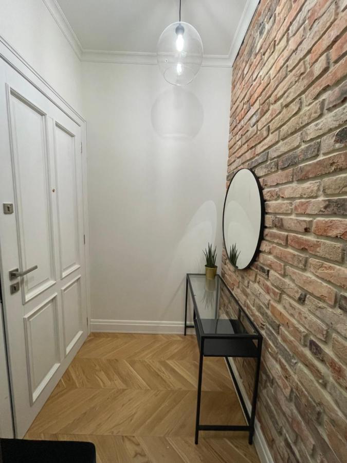 Apartament Grafitowy Apartment Poznan Bagian luar foto