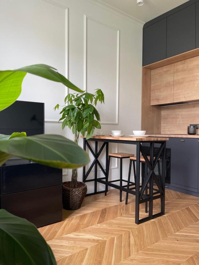 Apartament Grafitowy Apartment Poznan Bagian luar foto