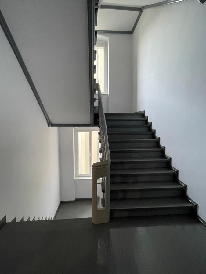 Apartament Grafitowy Apartment Poznan Bagian luar foto