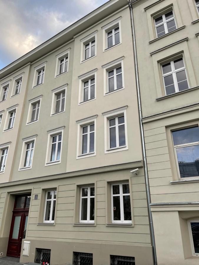 Apartament Grafitowy Apartment Poznan Bagian luar foto
